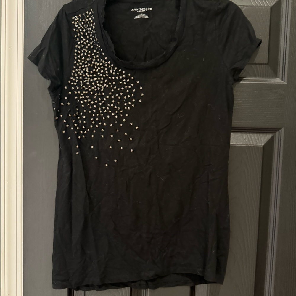 Ann Taylor Gray Embellished Short Sleeve T-Shirt